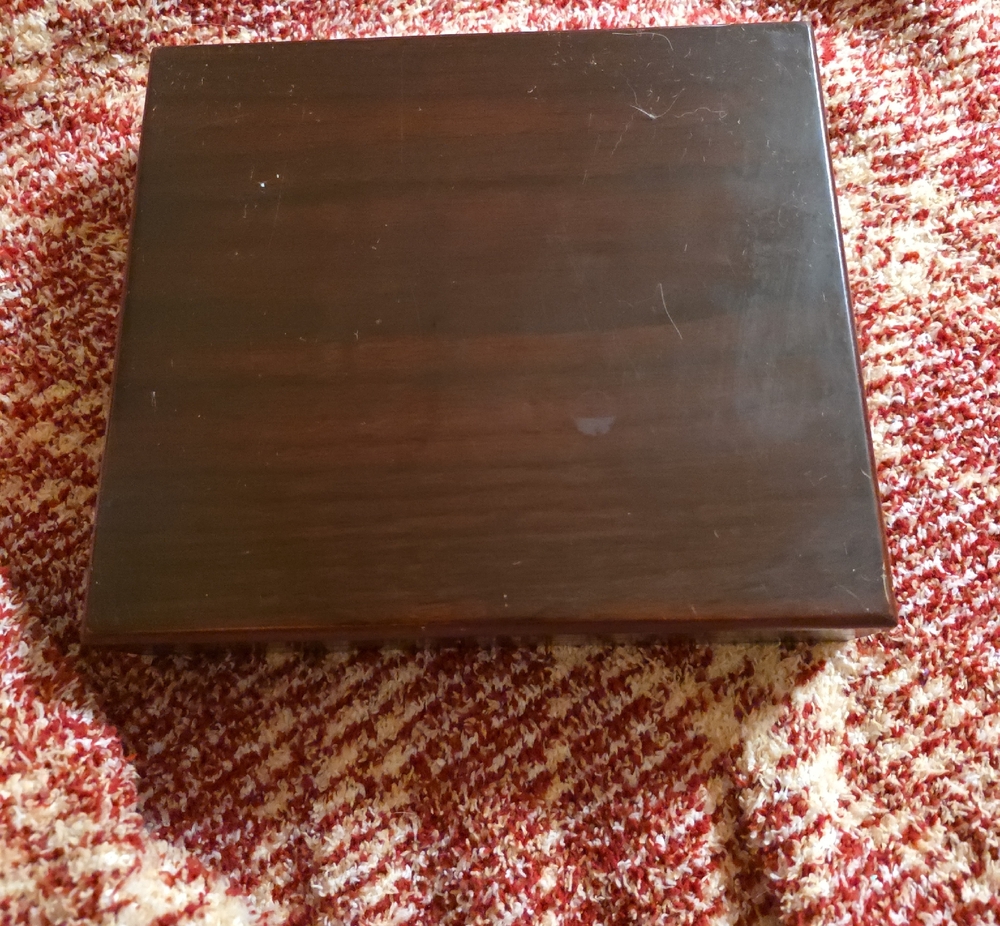 Classic Wooden Cigar Humidor Box in Rich Brown